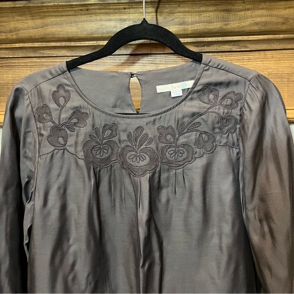 Boden Dark Gray long sleeve silk blend blouse - Picture 4 of 10